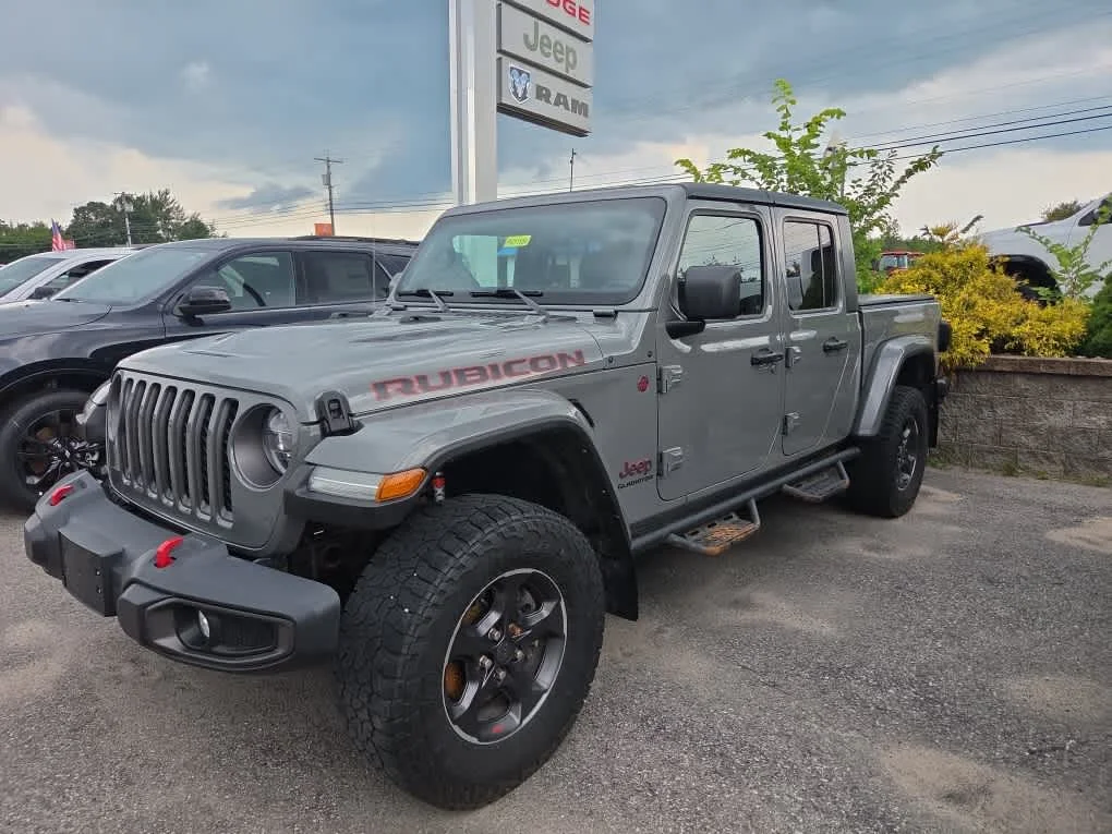 Used 2022 Sting-Gray Clearcoat Jeep Rubicon image 3