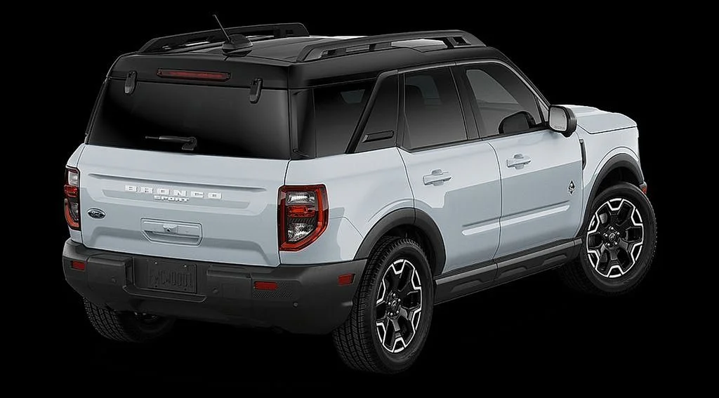 New 2026 Space White Metallic Ford Outer Banks® image 3