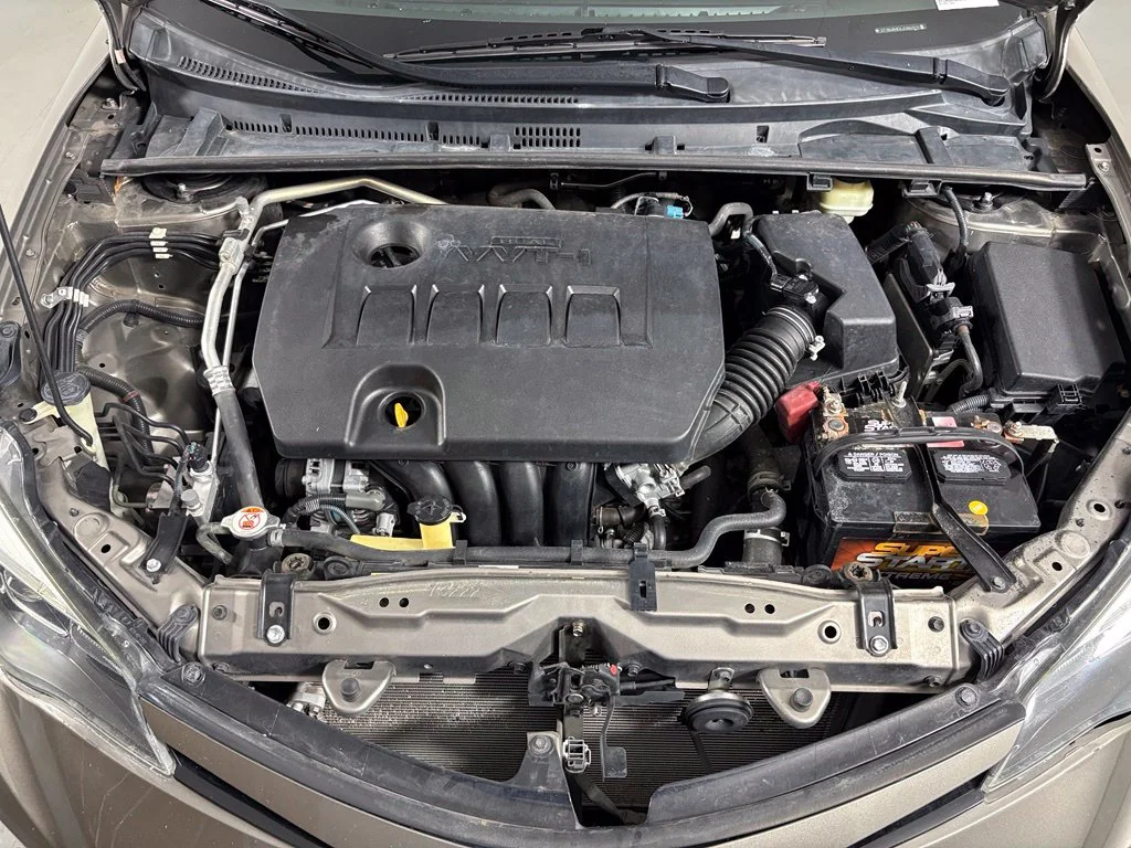 Used 2018 Gray Toyota SE image 40