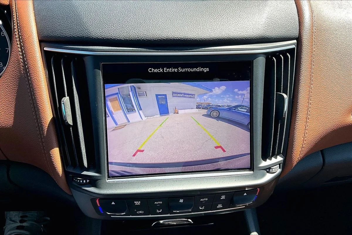 Used 2021  Maserati  image 14