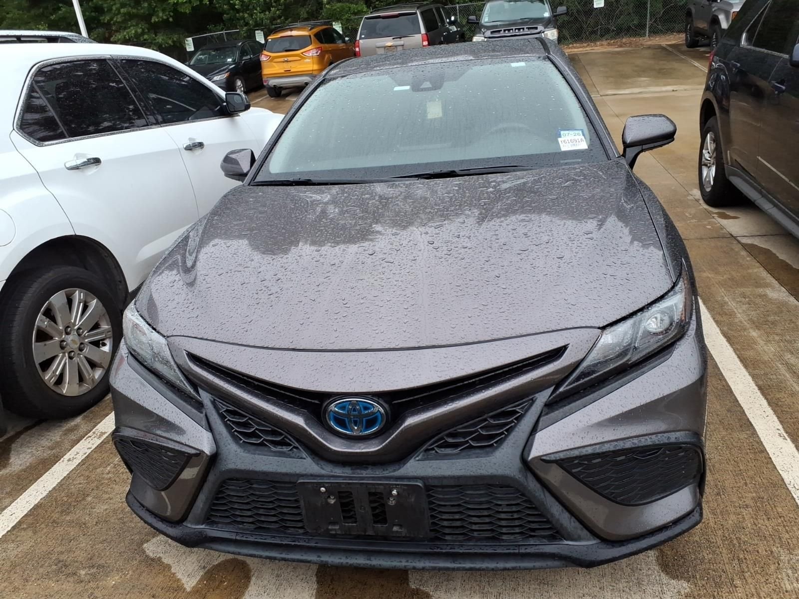 Certified Used 2021 Predawn Gray Mica Toyota SE image 3