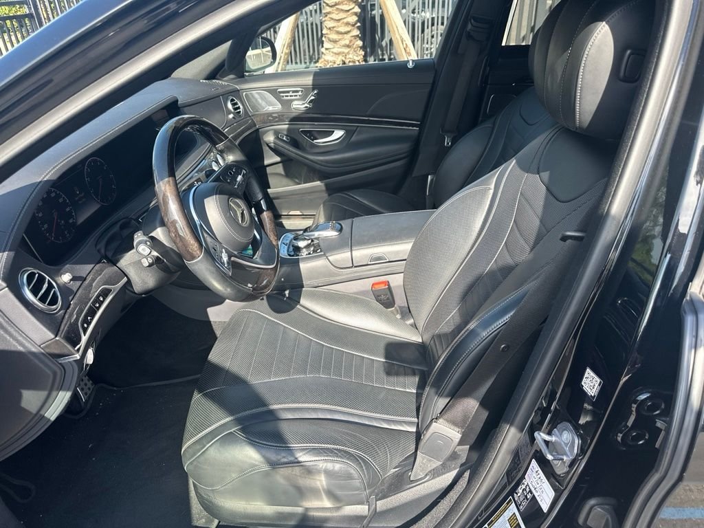 Used 2019  Mercedes-Benz S 560 image 2