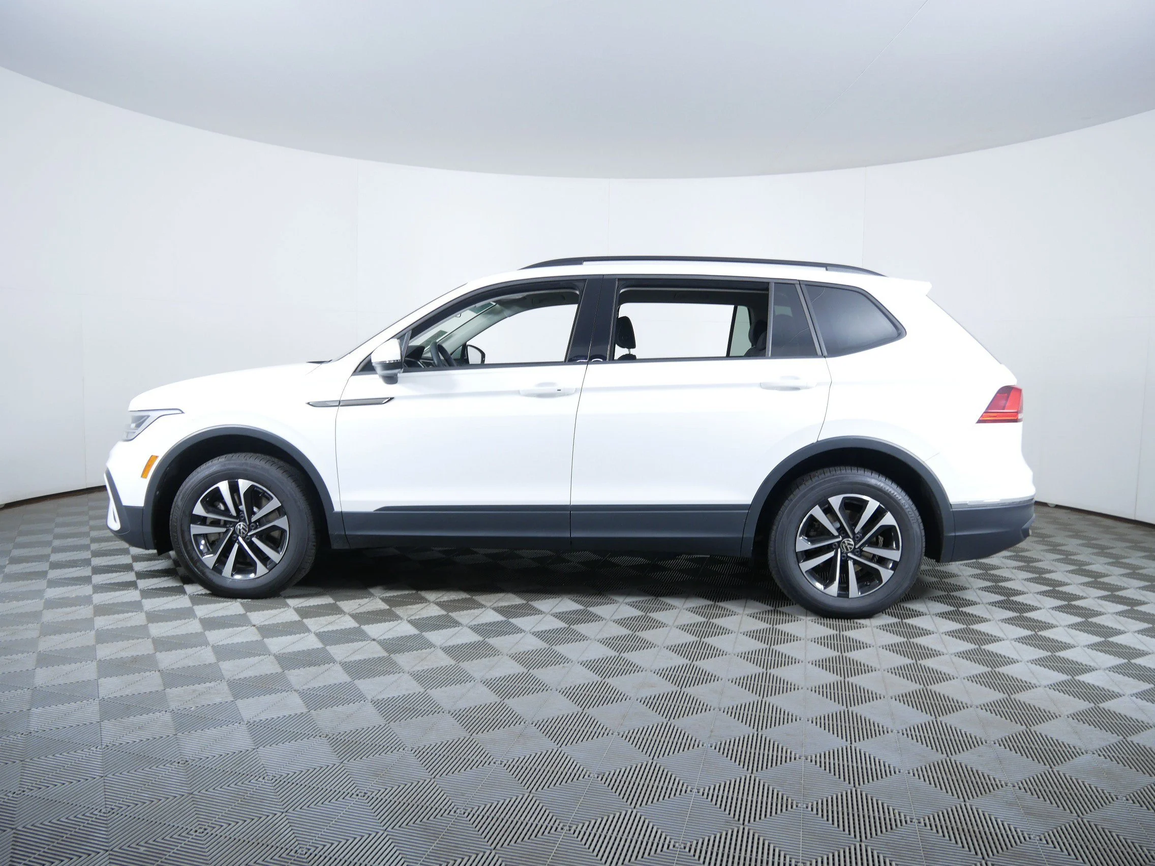 Certified Used 2022 White Volkswagen S image 4