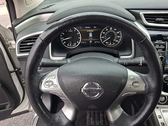 Used 2018 White Nissan Platinum image 19
