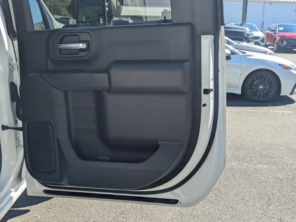 Used 2024 White Chevrolet Custom image 41