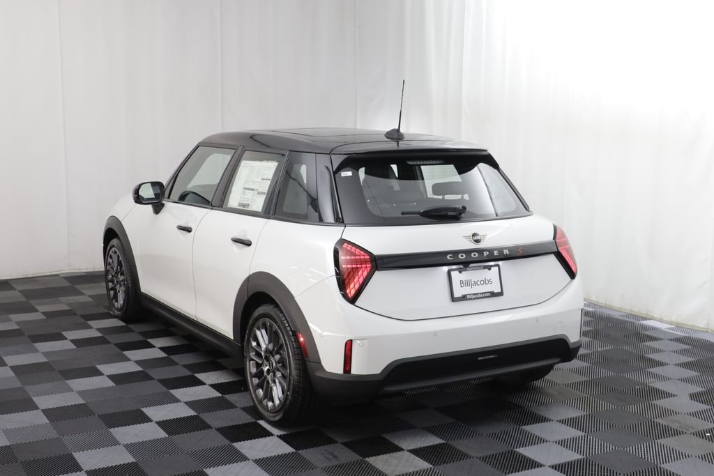 New 2026 White Metallic MINI Iconic image 16