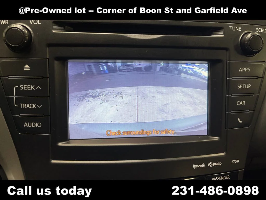 Used 2014 Silver Toyota Three image 24