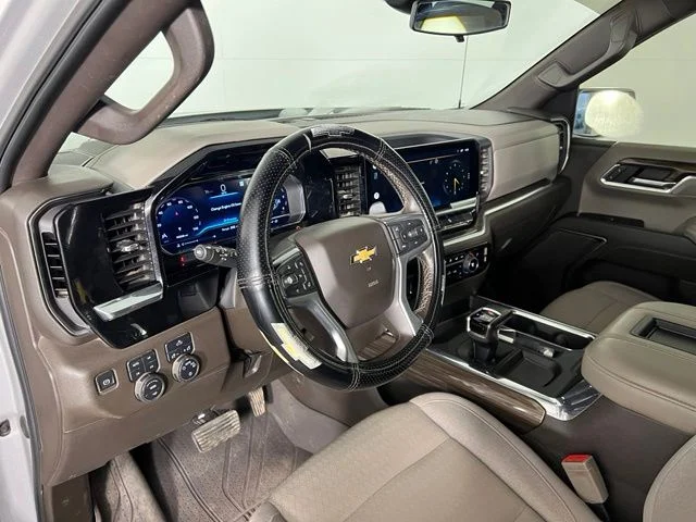 Used 2022 Silver Chevrolet LT image 12