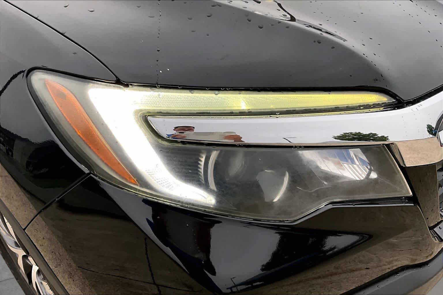 Certified Used 2018 Crystal Black Pearl Honda RTL-E image 28
