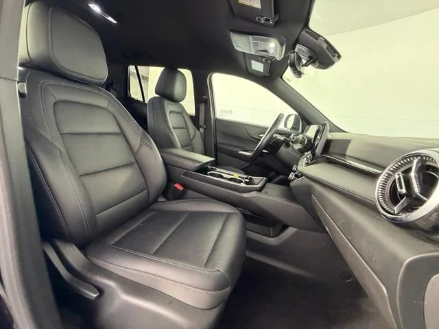 Used 2025 Black Chevrolet LT image 42