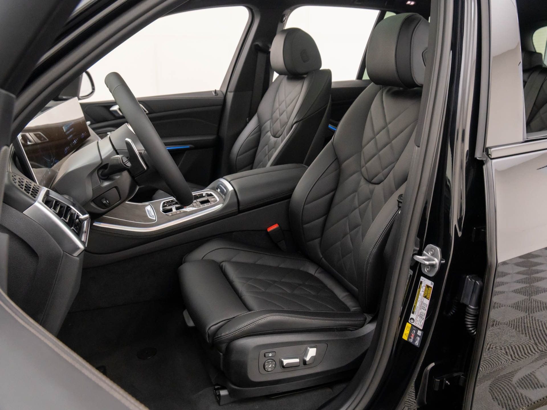 New 2026 Black Sapphire Metallic BMW xDrive50e image 16