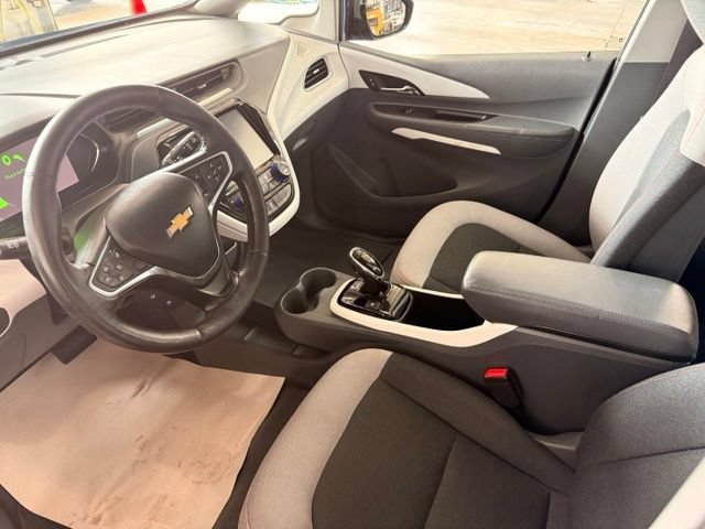 Used 2017 Includes (TUS) Black grille. Chevrolet LT image 8