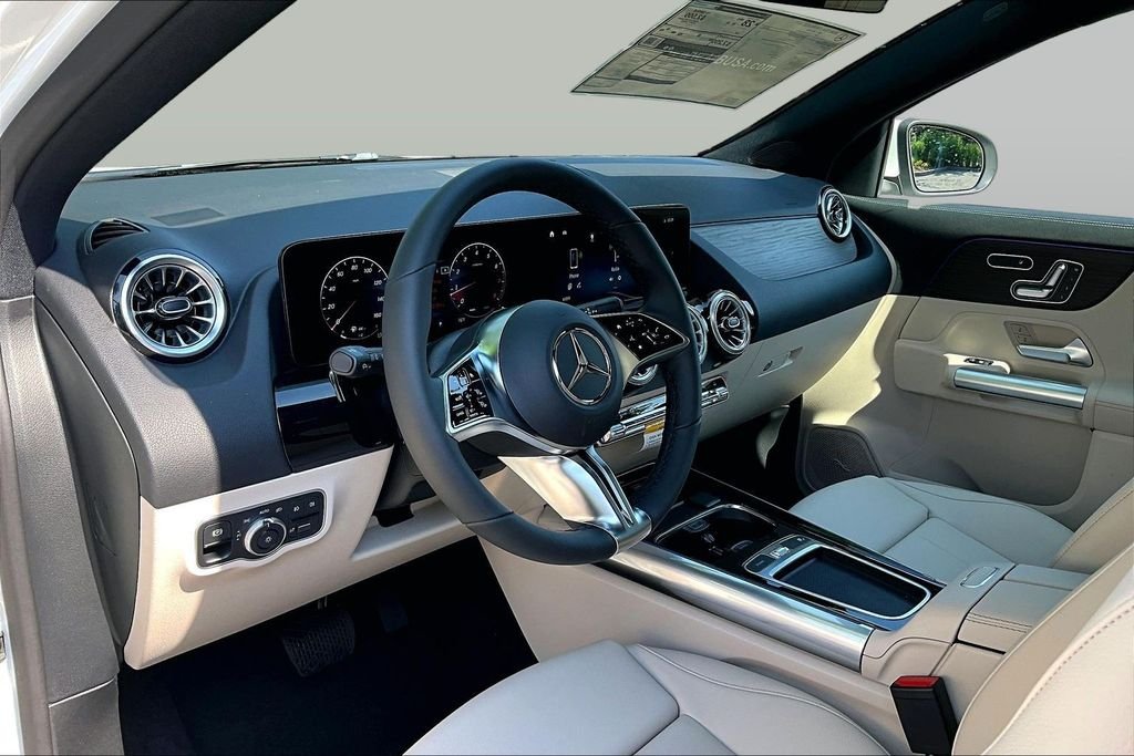 New 2026 White Mercedes-Benz GLA 250 image 7