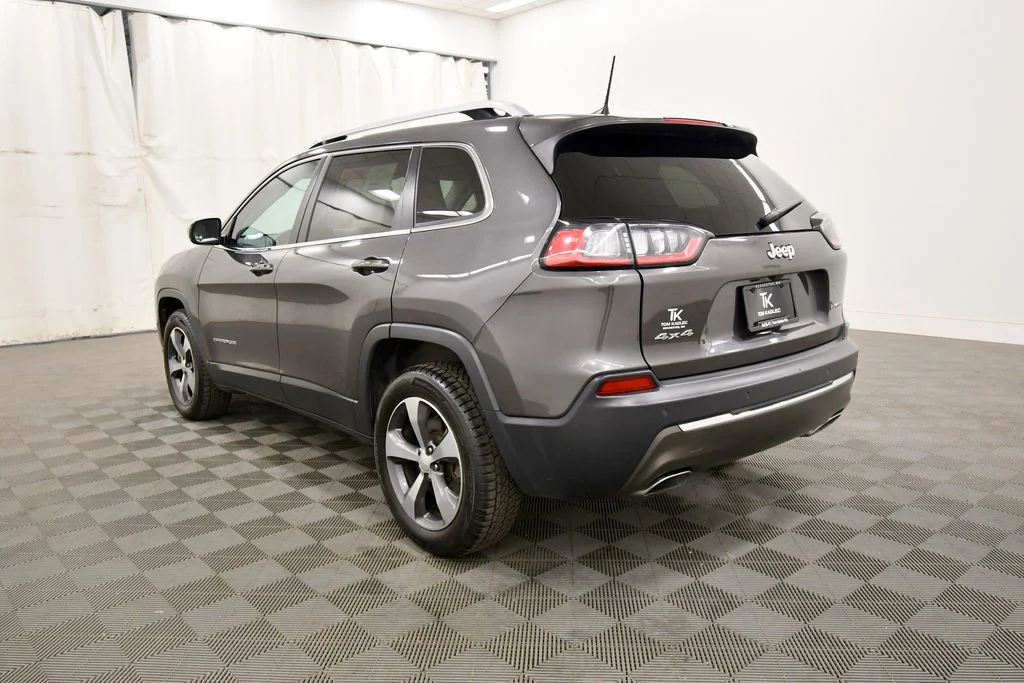Used 2019 Gray Jeep Limited image 5