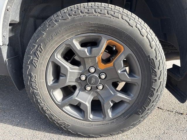 Used 2023 Avalanche Gray Ford Lariat image 19