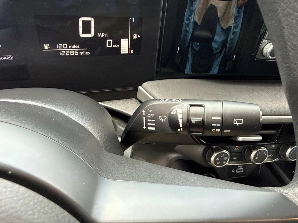 Used 2025 White Nissan S image 34