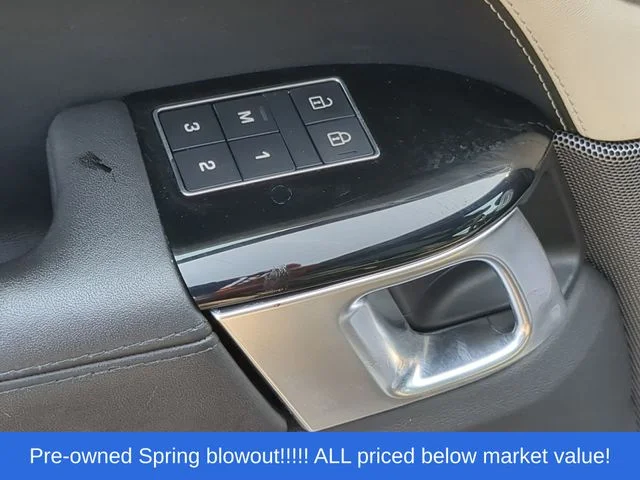 Used 2022 Black Land Rover HST image 21