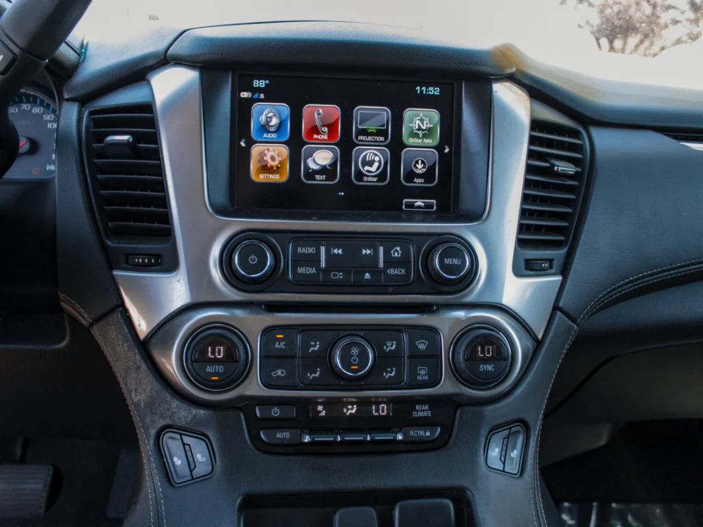 Used 2019 Summit White Chevrolet LT image 21