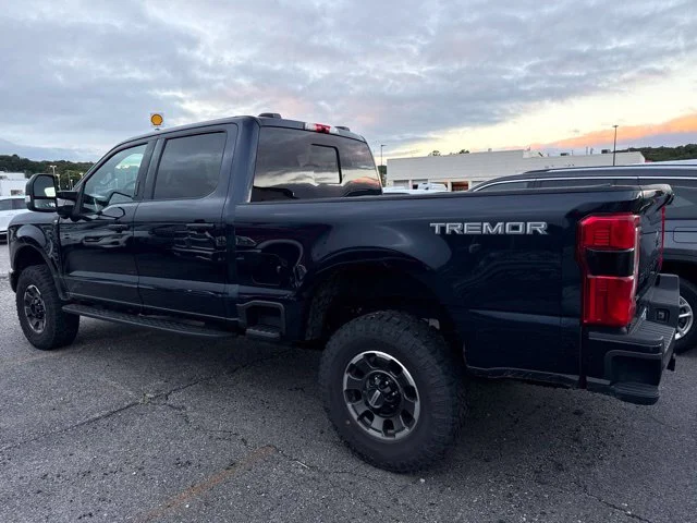Used 2024 Blue Ford XLT image 4