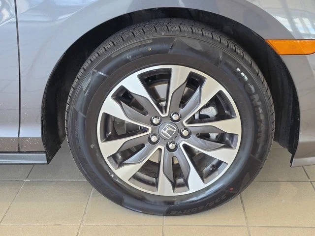 Certified Used 2024 Modern Steel Metallic Honda EX-L image 30