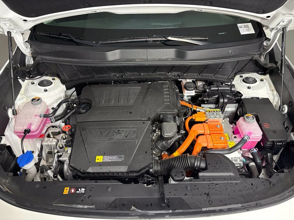 Used 2025 White Kia LX image 42