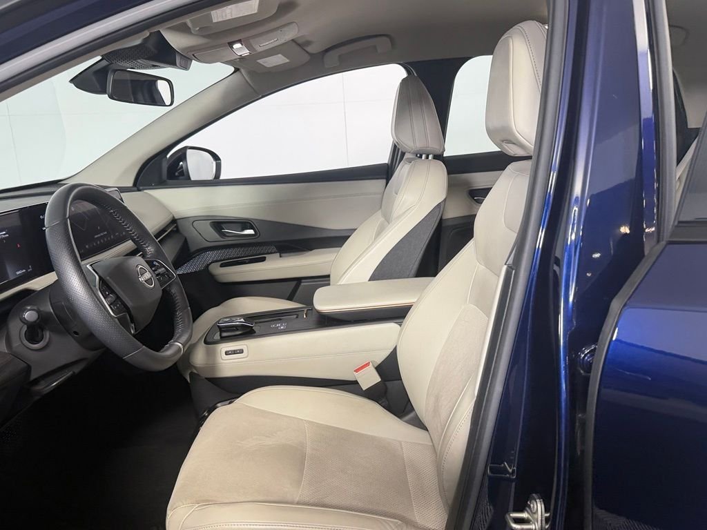 Used 2023 Deep Ocean Blue Nissan ENGAGE image 24
