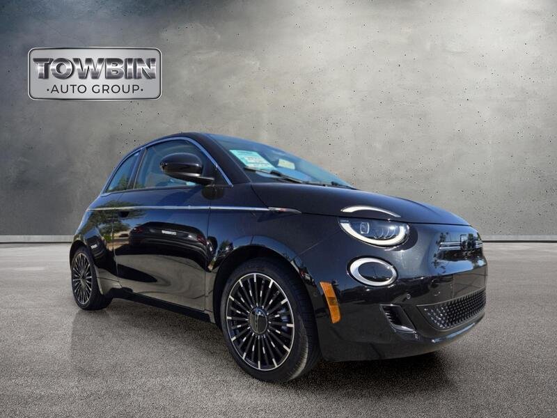 Used 2024 FIAT 500e Base with VIN ZFAFFAC46RX222518 for sale in Henderson, NV
