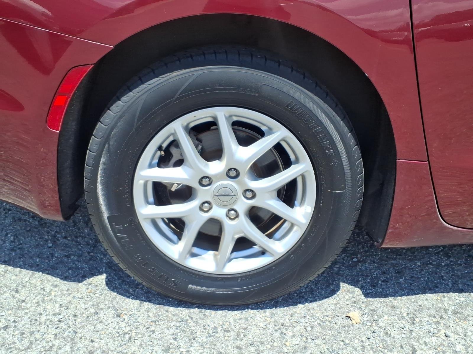 Certified Used 2023 Velvet Chrysler Touring L image 25