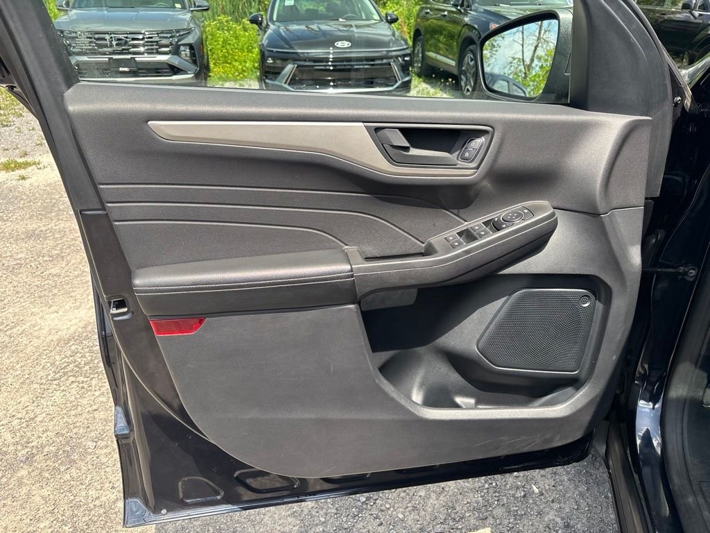 Used 2021 Blue Ford S image 11