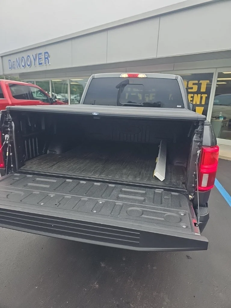 Used 2020 Gray Ford XLT image 7