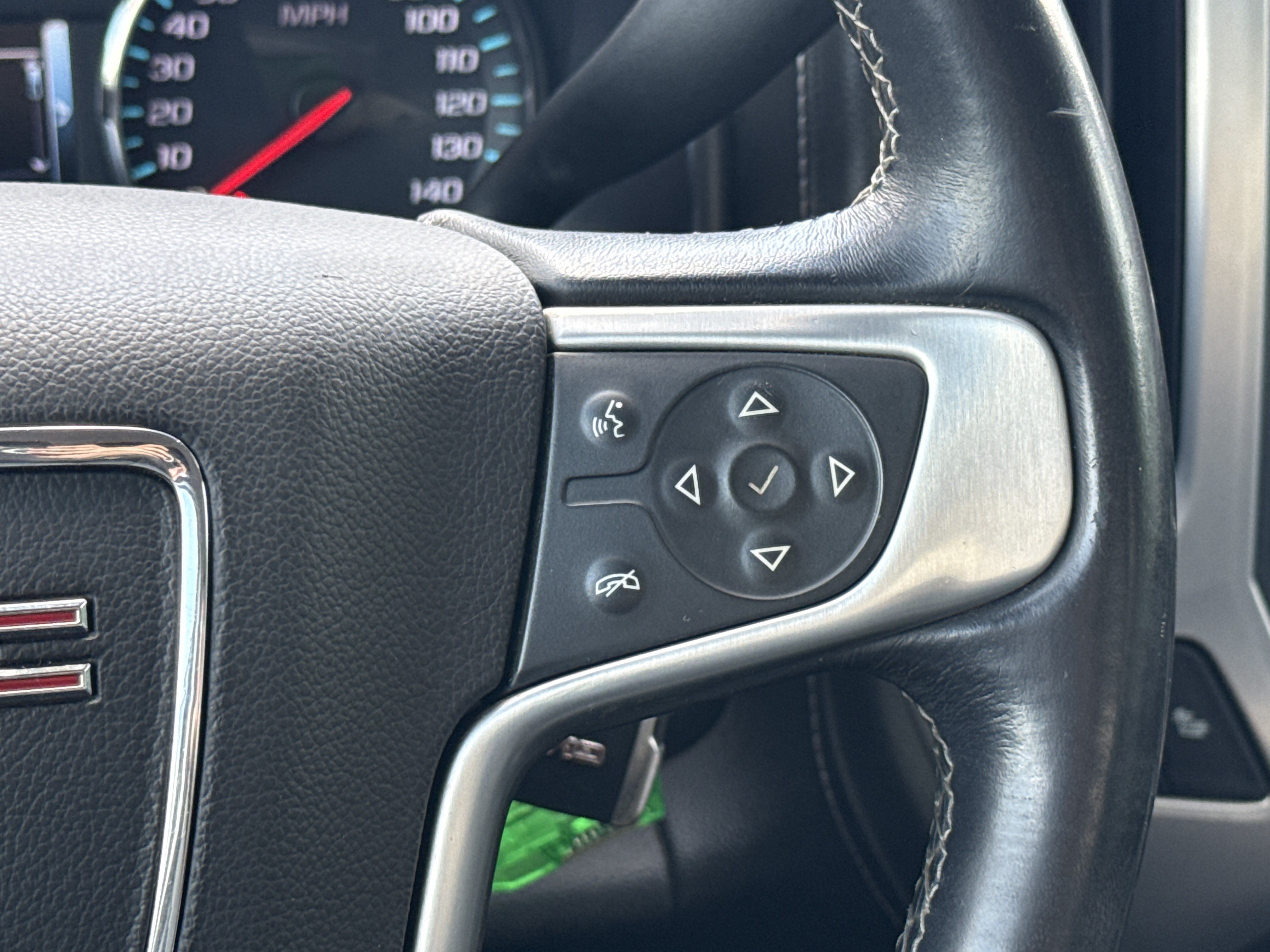 Used 2018 Quicksilver Metallic GMC SLT image 25