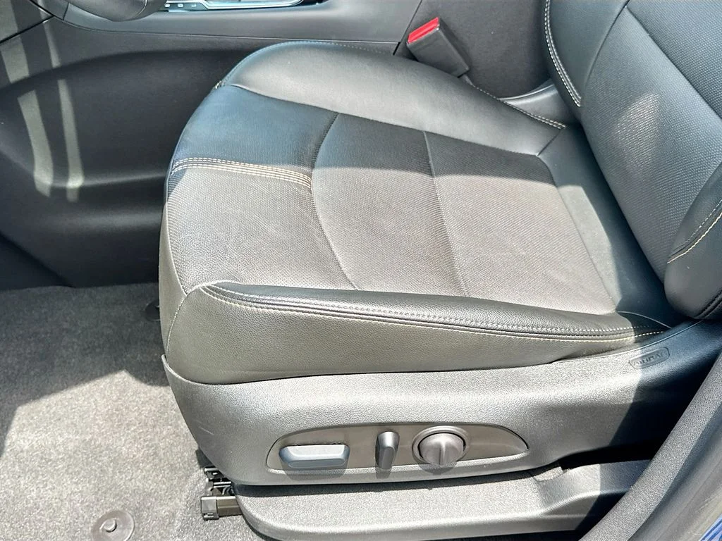 Used 2024 Blue Chevrolet Premier image 25
