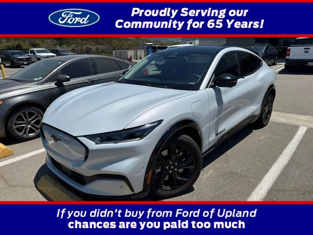 Certified Used 2023 Space White Metallic Ford Premium image 1