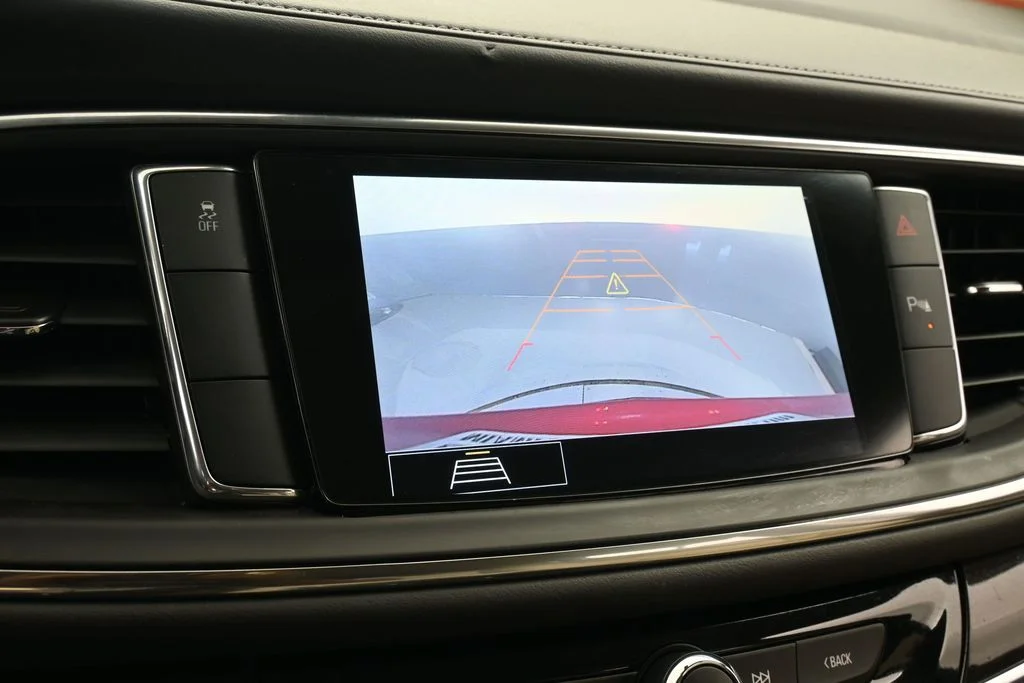 Used 2020 Red Quartz Tintcoat Buick Essence image 19