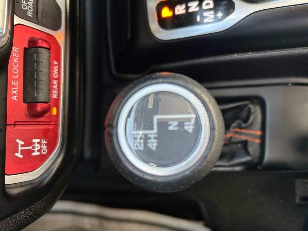 Used 2022 Silver Jeep Mojave image 30