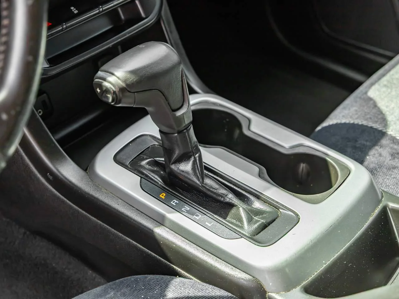 Used 2020 SATIN STEEL METALLIC Chevrolet 2WD LT image 17