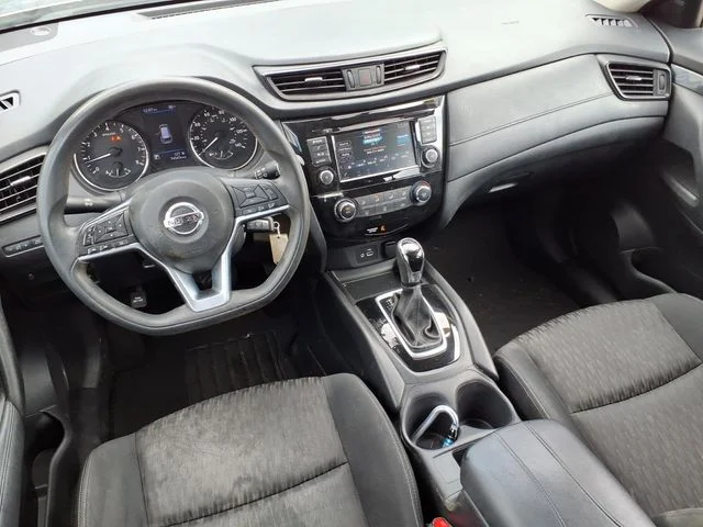 Used 2018 Gray Nissan S image 8