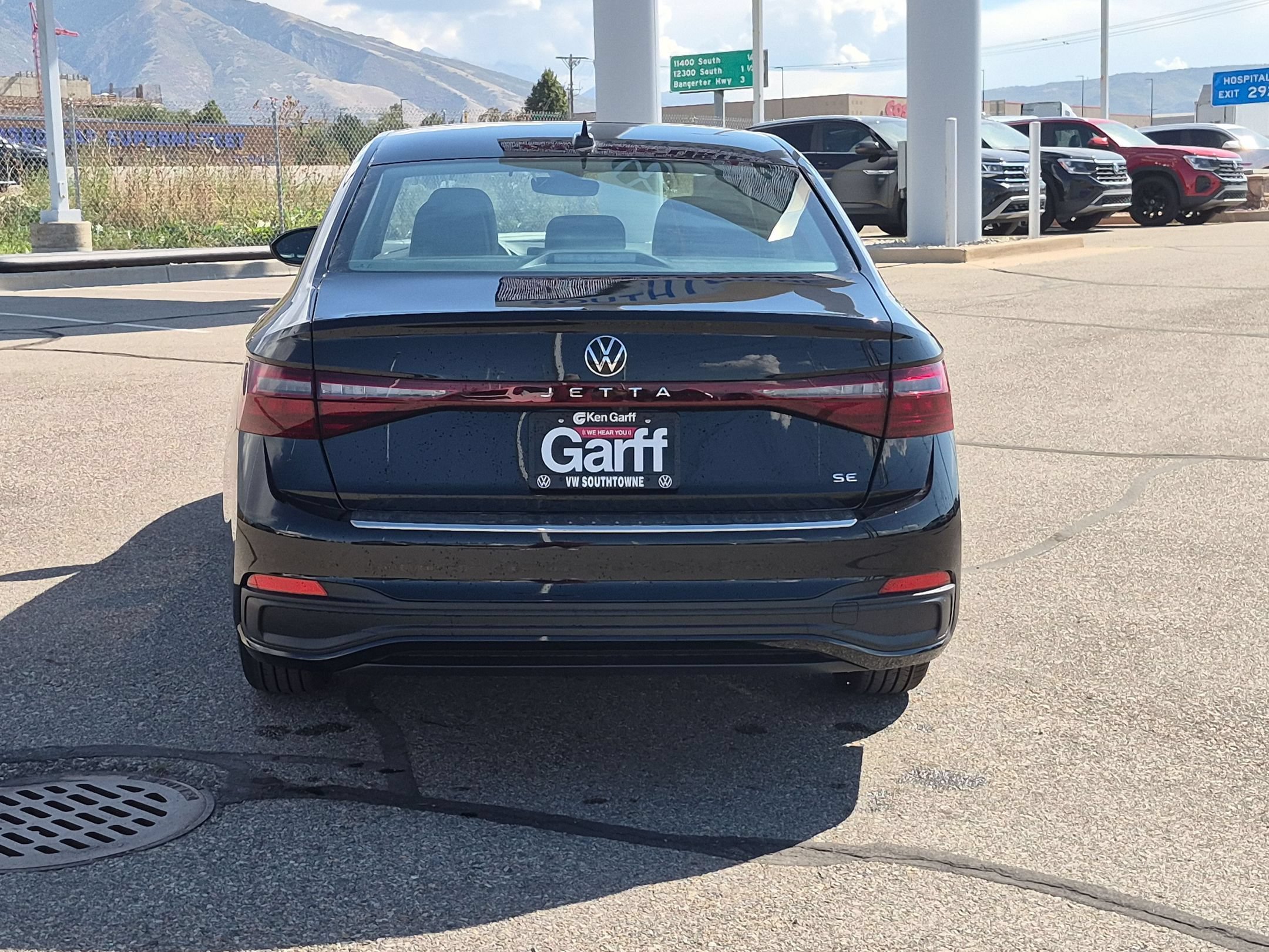 New 2027 Deep Black Pearl Volkswagen SE image 4