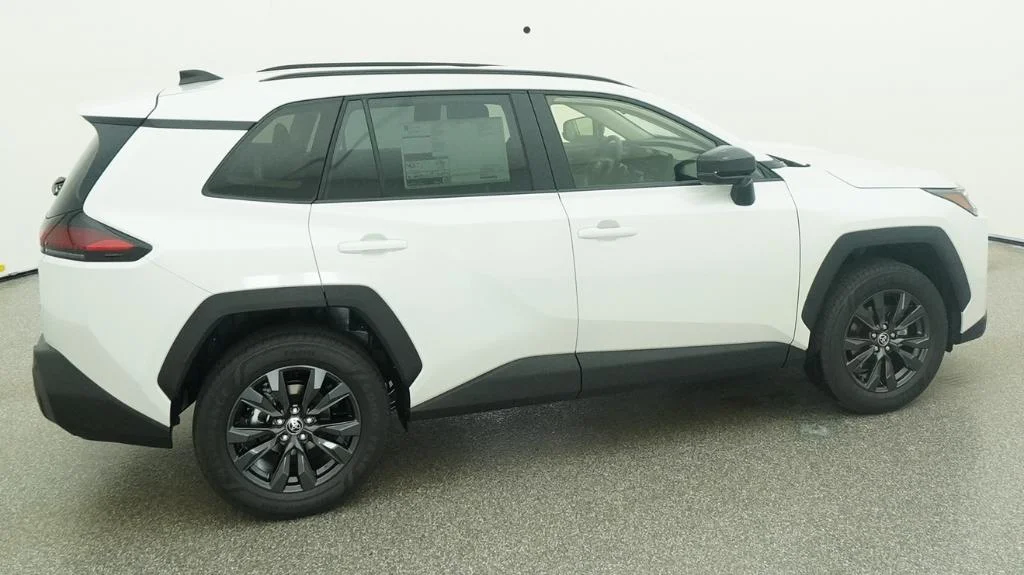New 2026 Wind Chill Pearl Toyota XLE Premium image 61