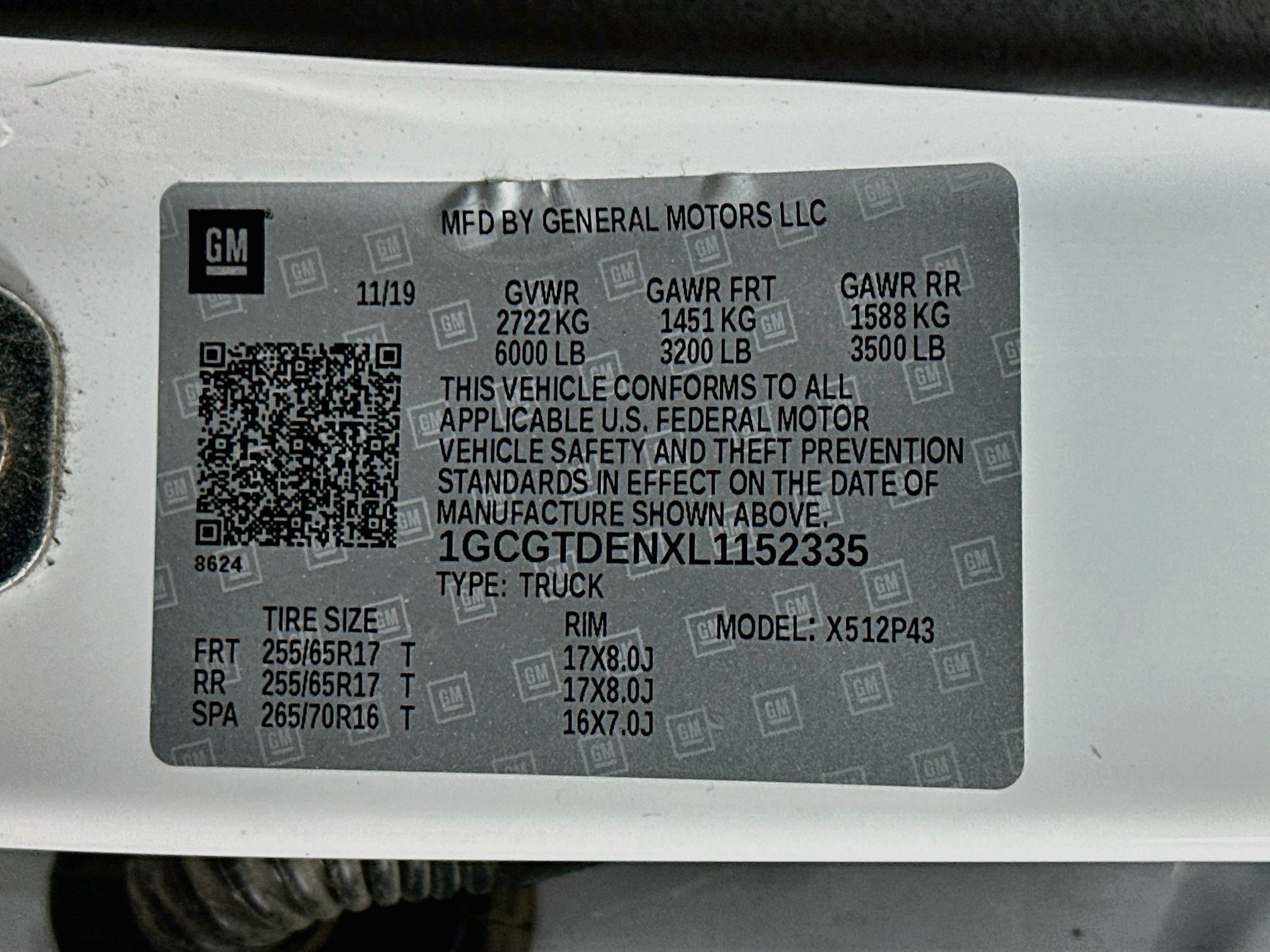 Used 2020 Summit White Chevrolet 4WD Z71 image 31