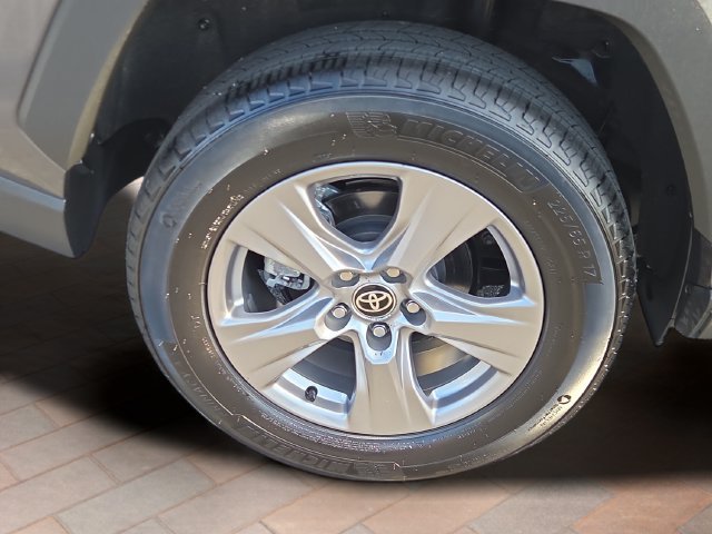 Used 2025 Magnetic Gray Metallic Toyota XLE image 4