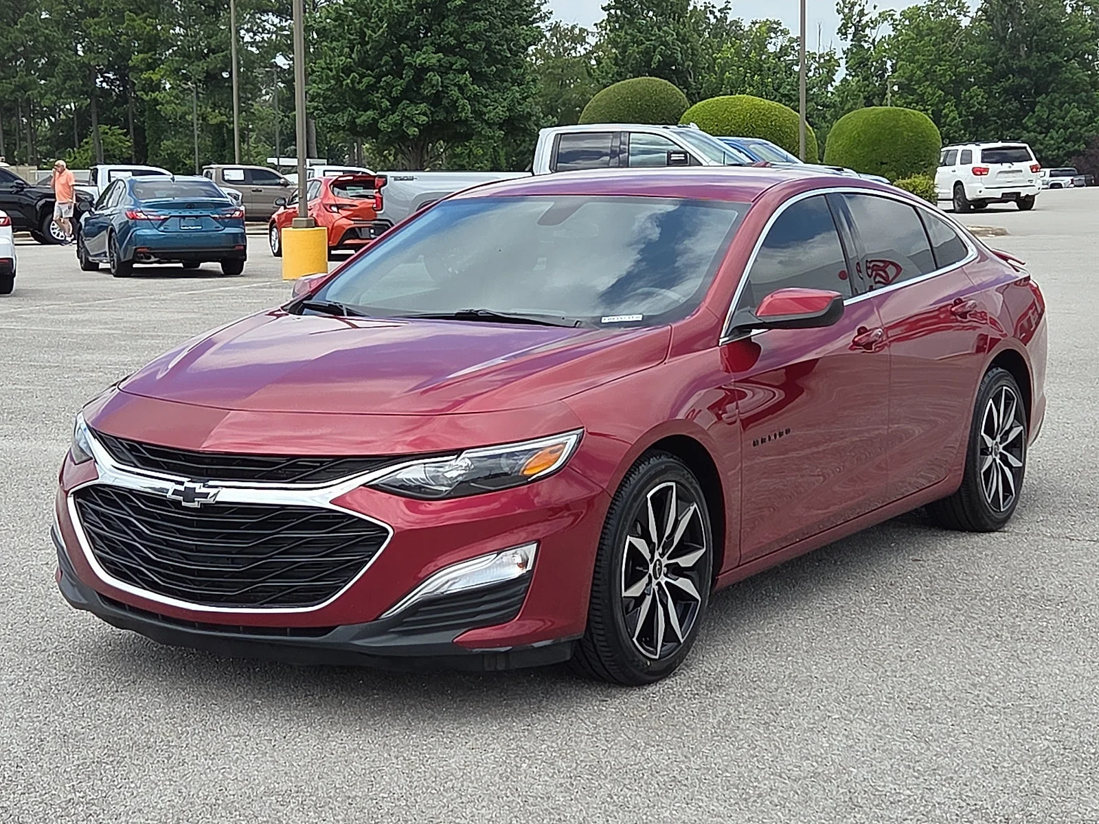 Used 2020 Cajun Red Tintcoat Chevrolet RS image 2