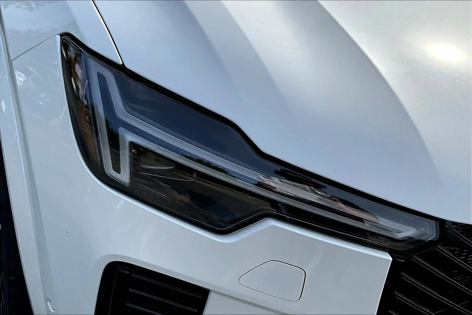 New 2026 Crystal White Volvo Ultra image 15