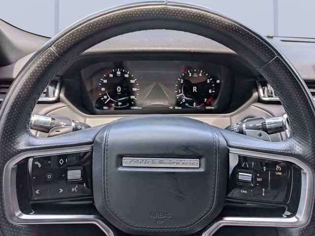 Used 2021 Black Land Rover R-Dynamic HSE image 32