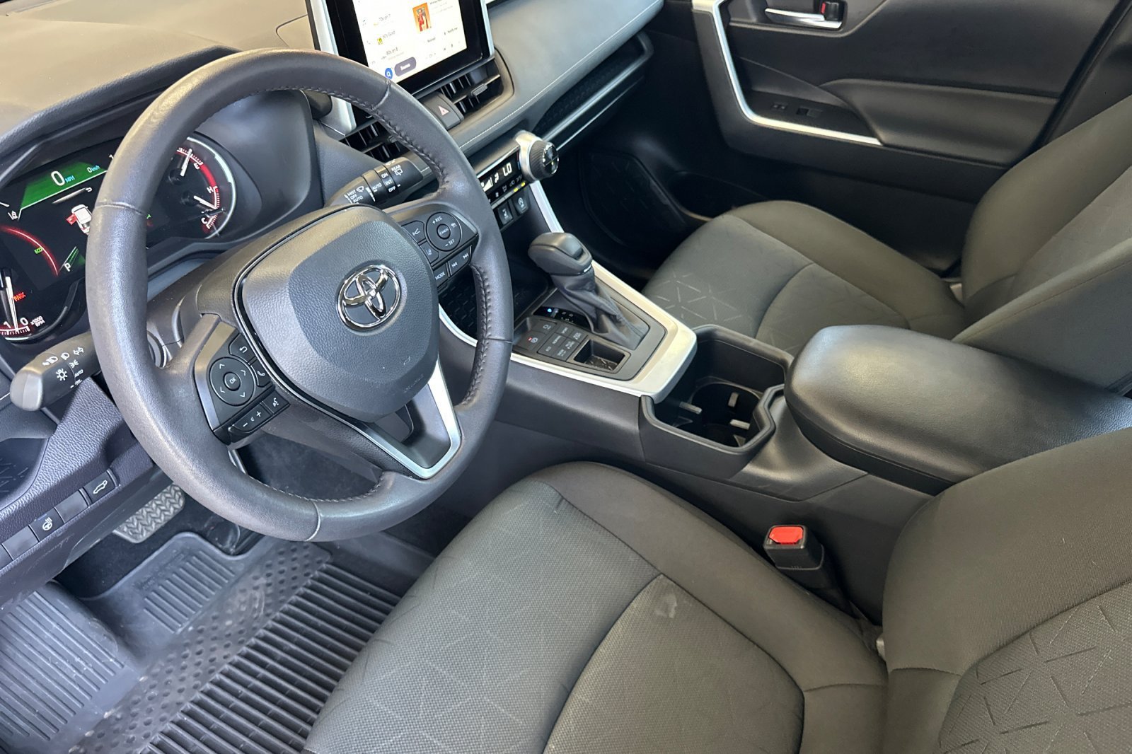 Certified Used 2025 Ruby Flare Pearl Toyota XLE image 9