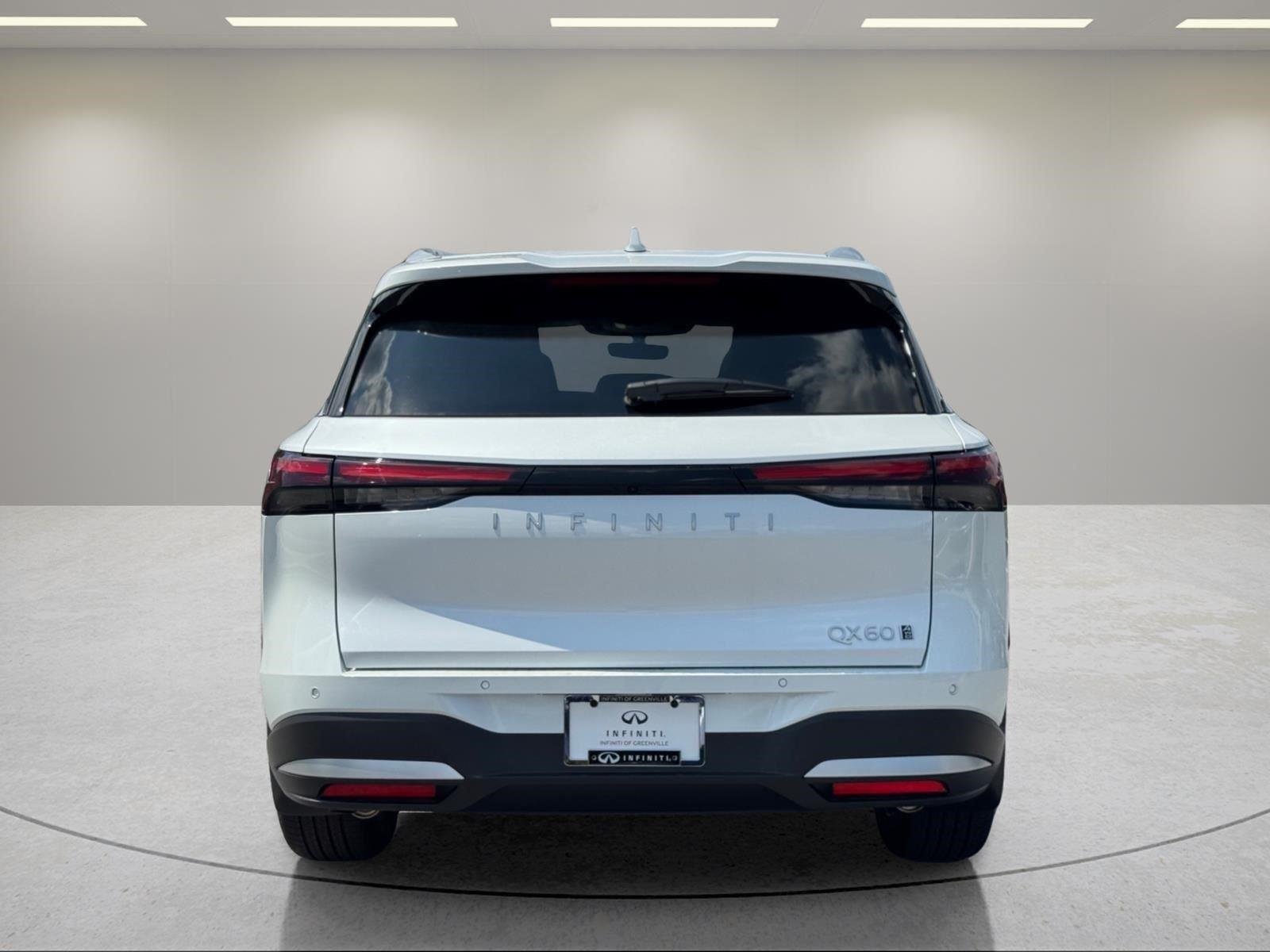 New 2027 Radiant White INFINITI Luxe AWD image 4