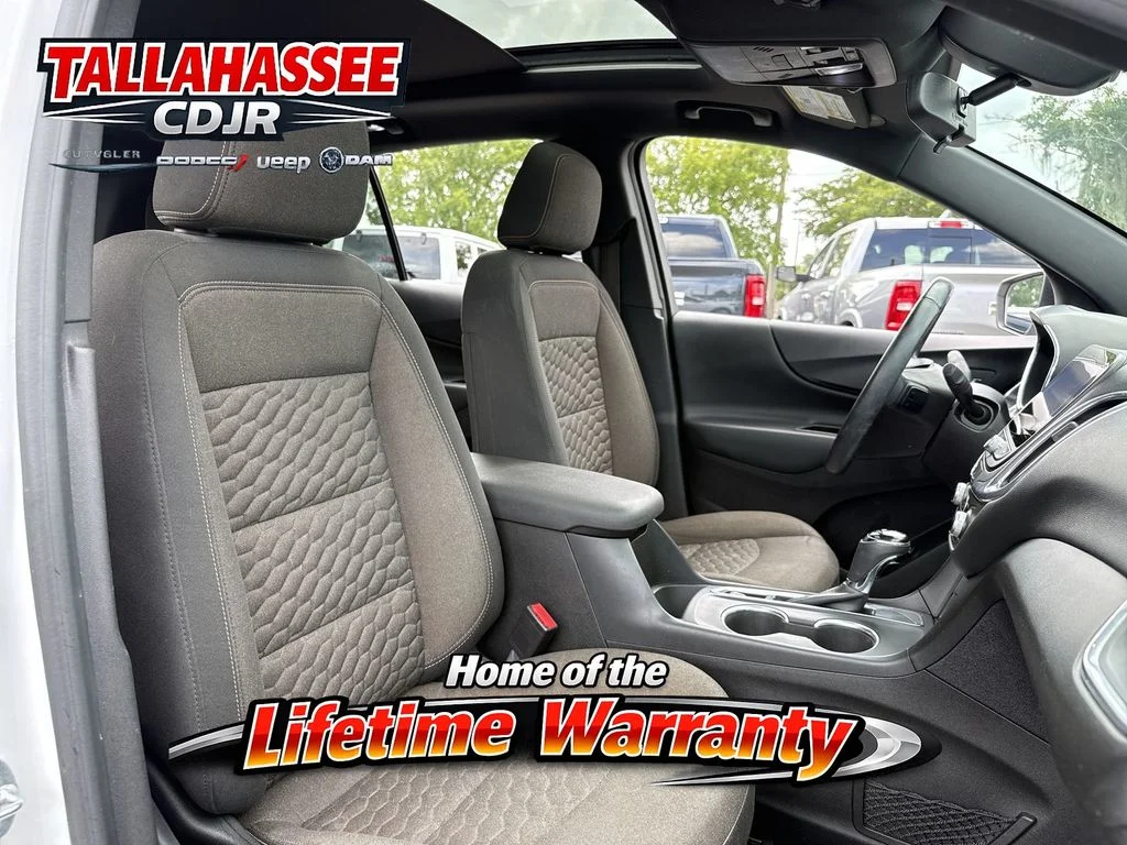 Used 2018 Pearl Chevrolet LT image 26