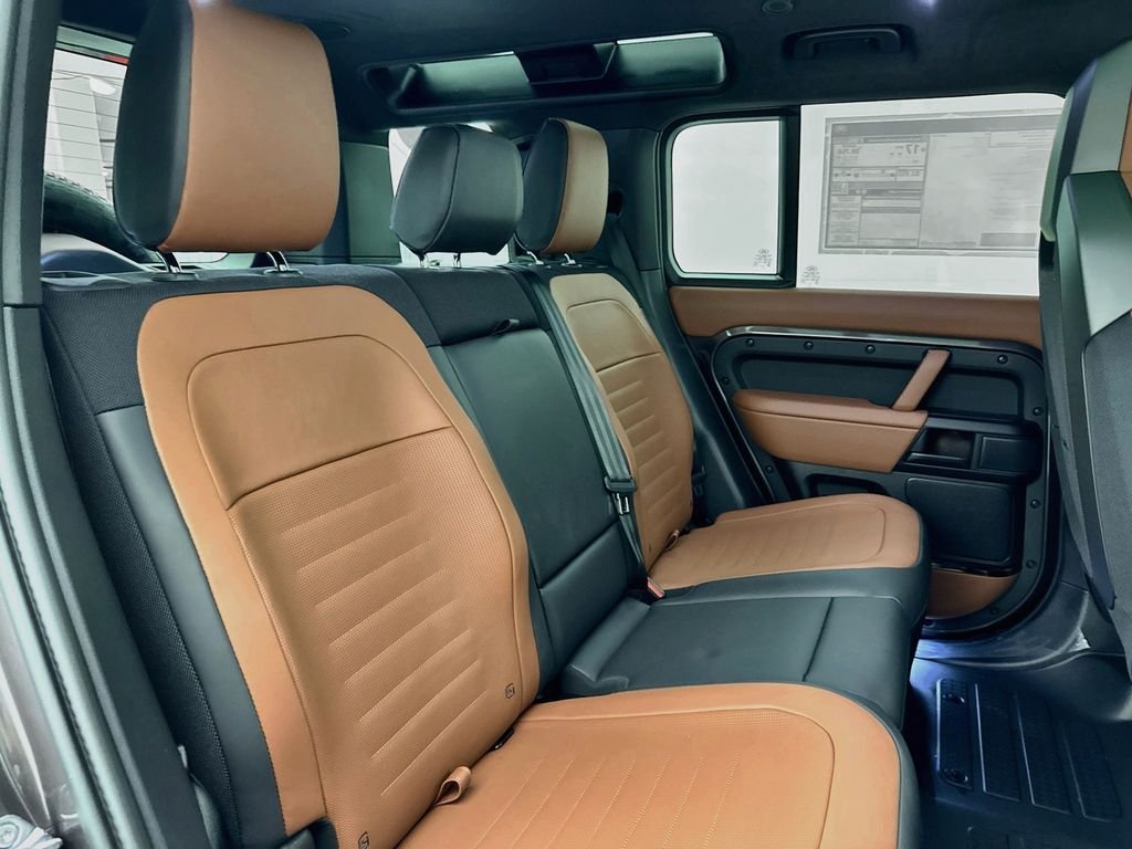 New 2026 Charente Grey Land Rover OCTA image 28