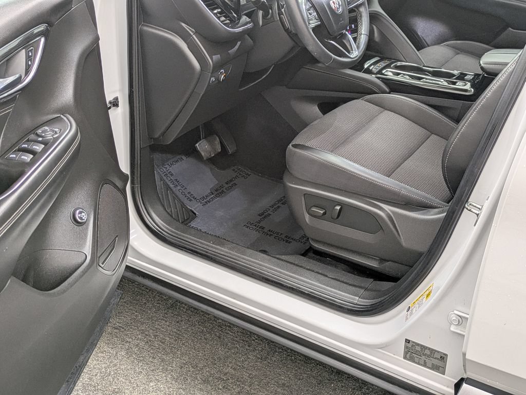 Used 2023 Summit White Buick Preferred image 31
