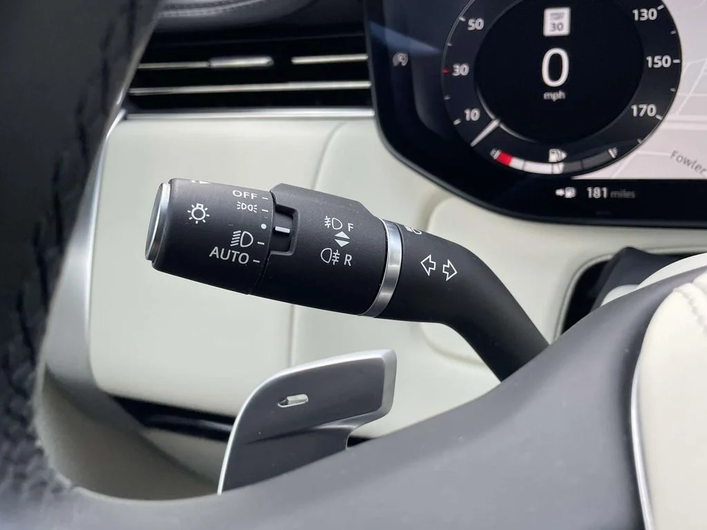 2023 Land Rover Range Rover SE - Photo 39